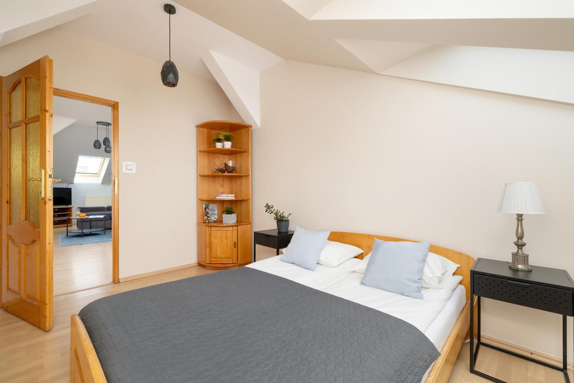 Sunshine Apartment *